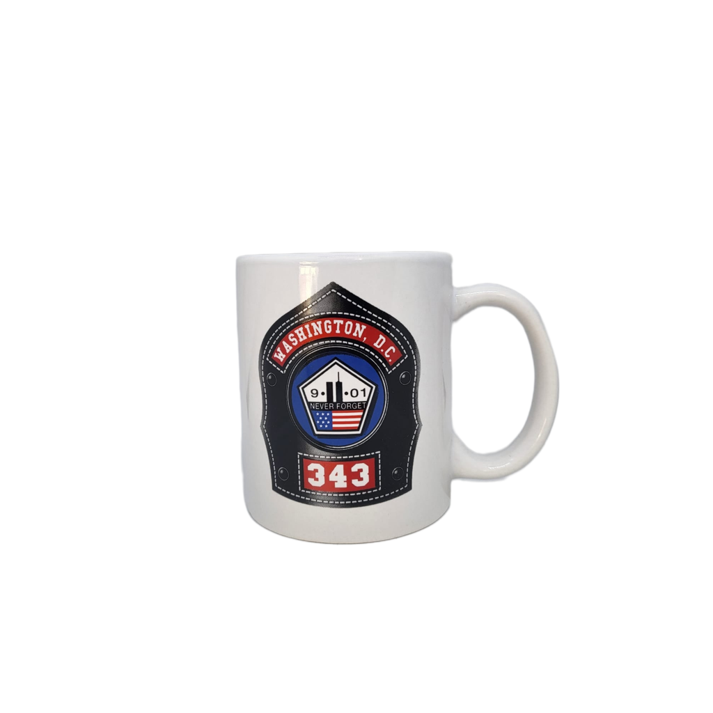 Weiße Tasse mit dem Logo des Washington D.C. Fire Departments
